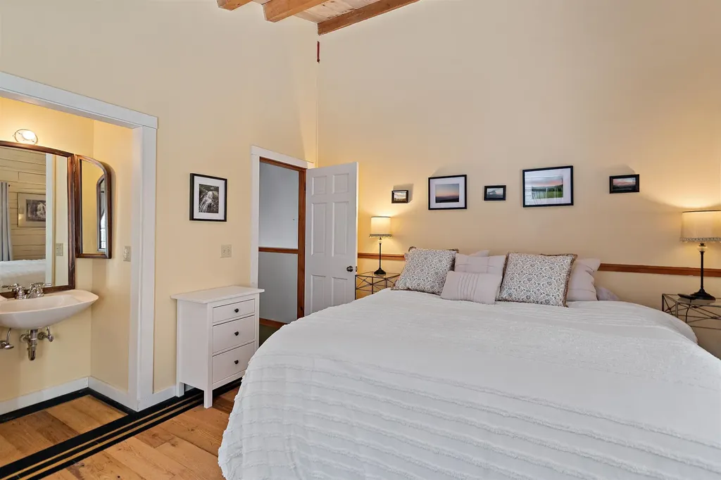 1227 Roxbury Mountain Road Warren VT 05674