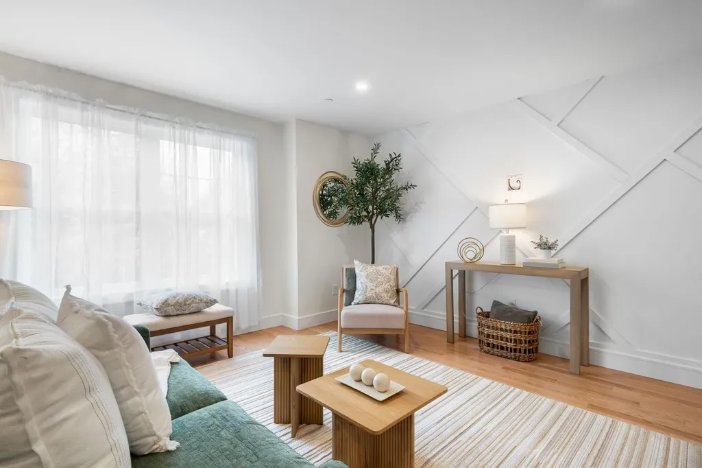 14 C Mohawk Drive Londonderry NH 03053