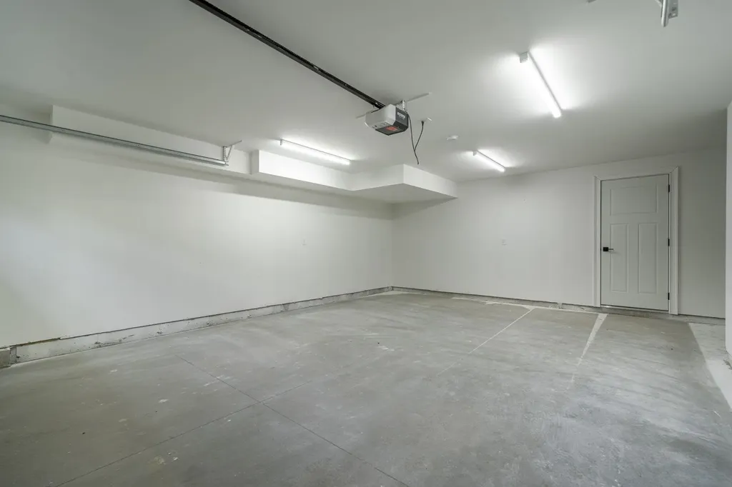 14 C Mohawk Drive Londonderry NH 03053