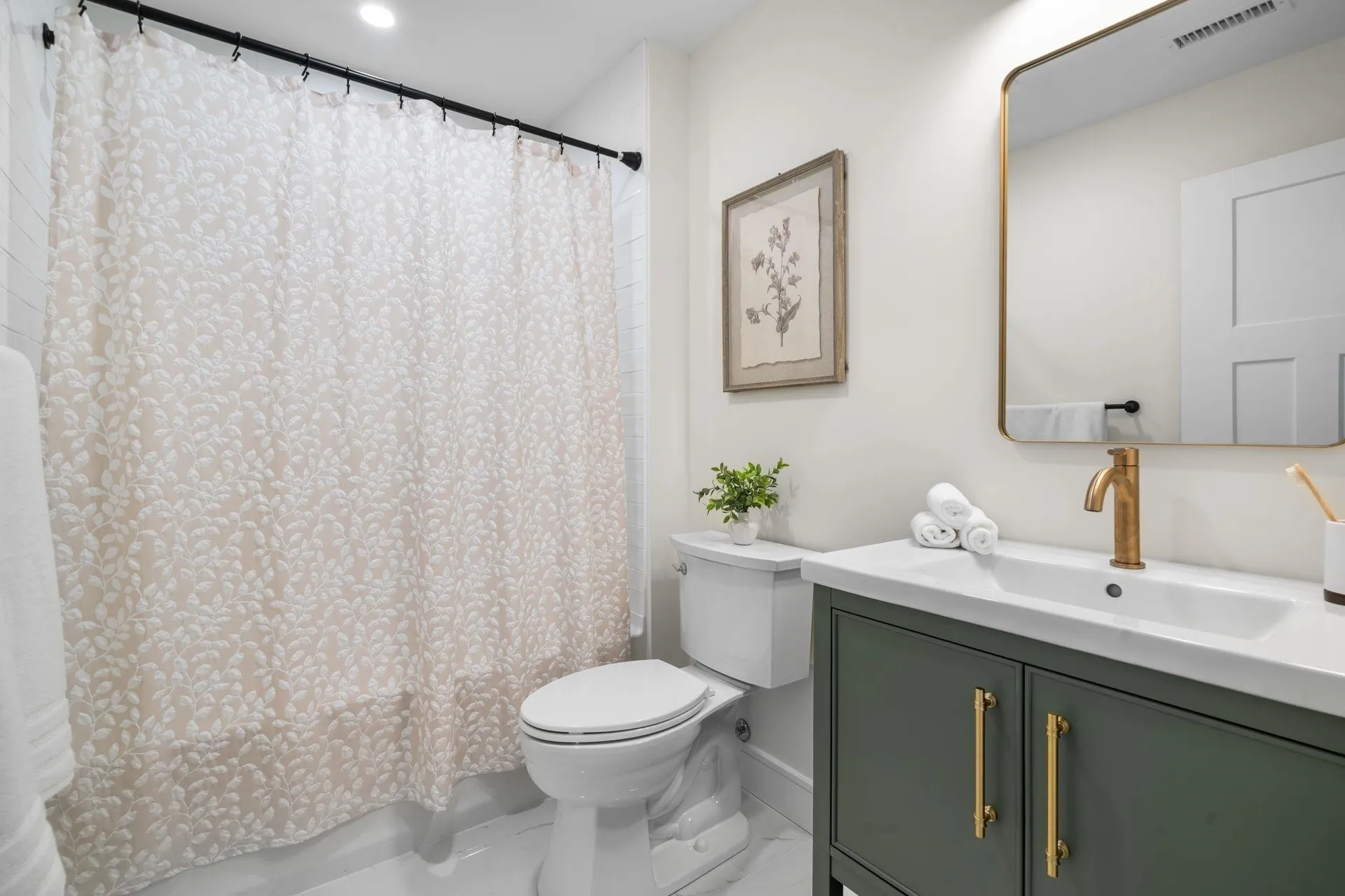 14 C Mohawk Drive Londonderry NH 03053