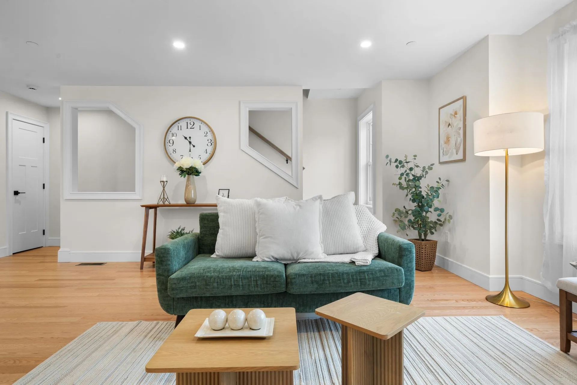 14 B Mohawk Drive Londonderry NH 03053