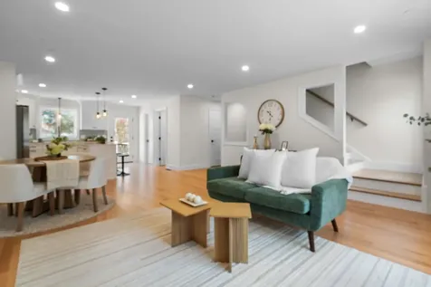 14 B Mohawk Drive Londonderry NH 03053