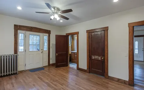 10 King Street Rockingham VT 05101