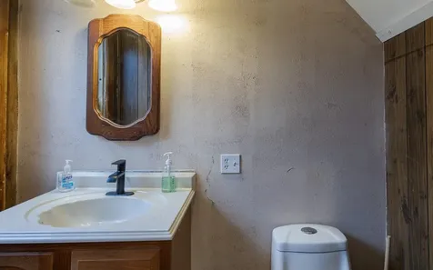 10 King Street Rockingham VT 05101