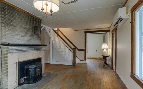 10 King Street Rockingham VT 05101