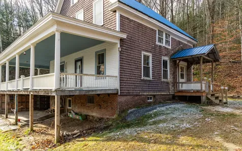 10 King Street Rockingham VT 05101