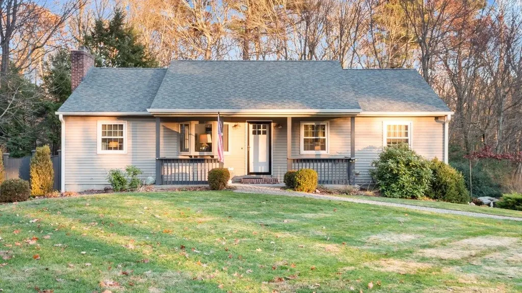 10 Judy Drive Londonderry NH 03053