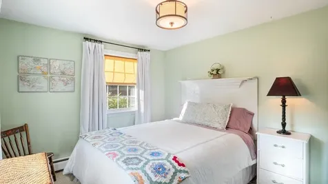 10 Judy Drive Londonderry NH 03053