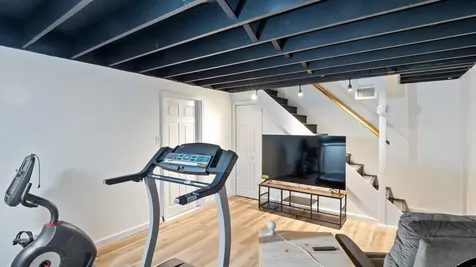 10 Judy Drive Londonderry NH 03053