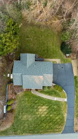 10 Judy Drive Londonderry NH 03053