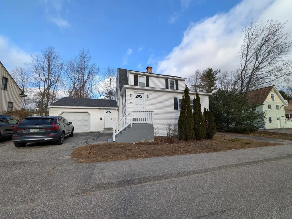 30 Pleasant Street Plymouth NH 03264