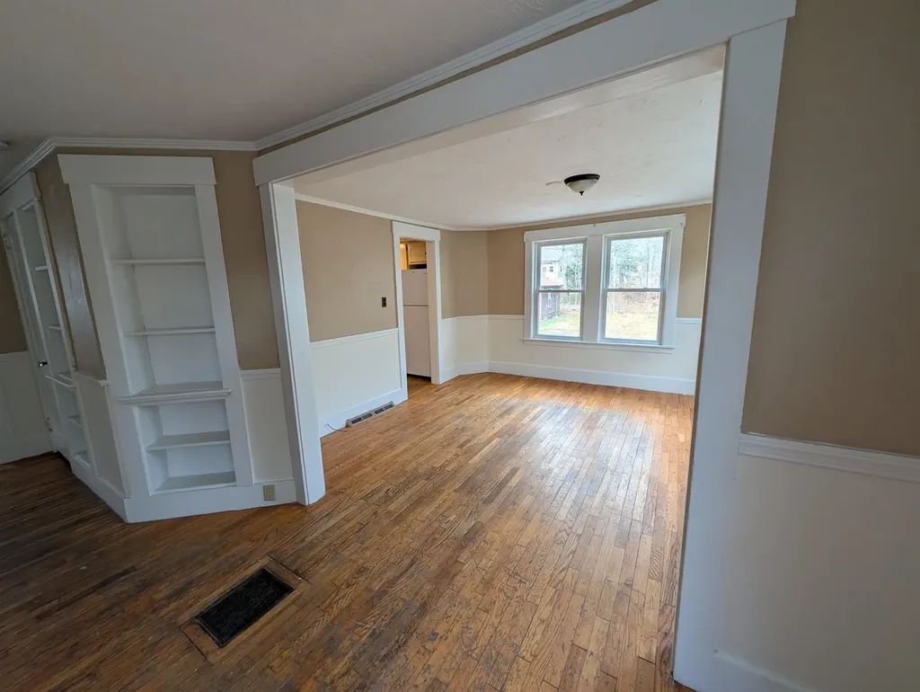 30 Pleasant Street Plymouth NH 03264