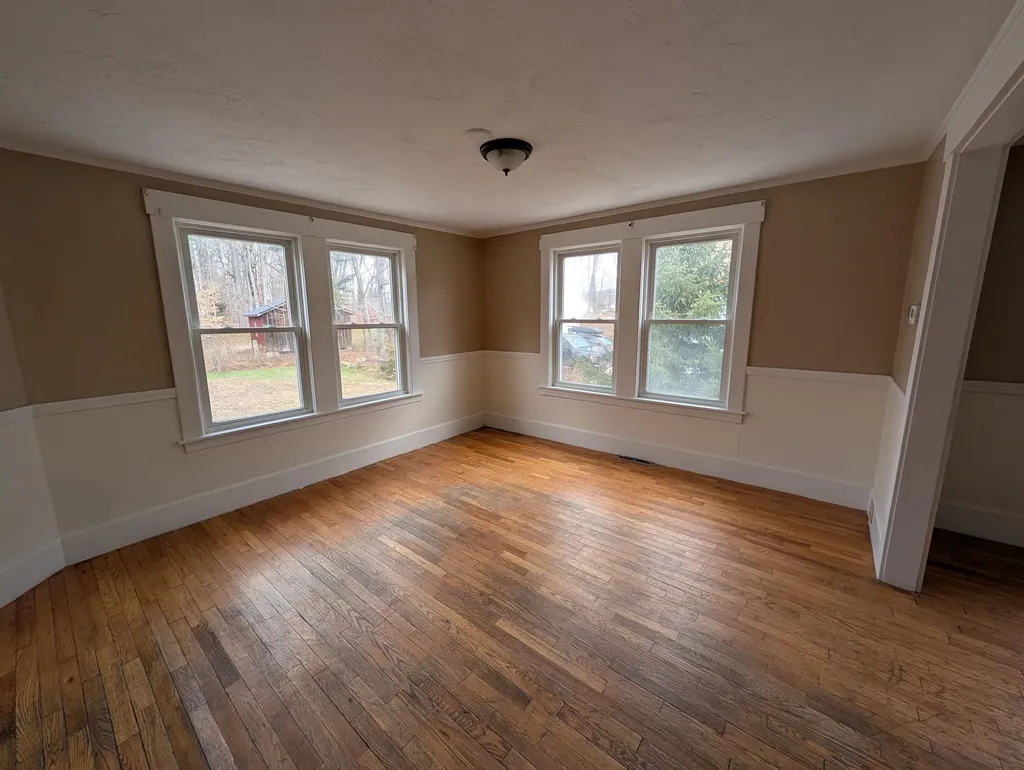 30 Pleasant Street Plymouth NH 03264