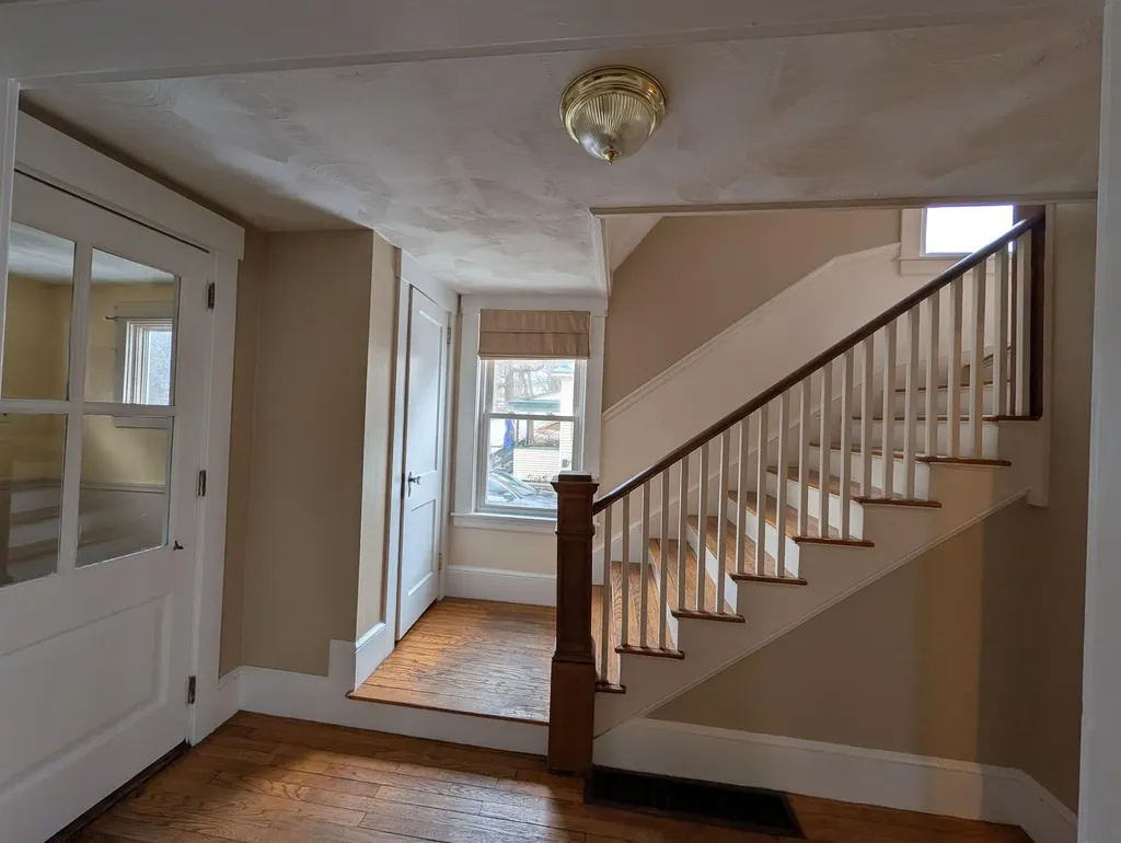 30 Pleasant Street Plymouth NH 03264