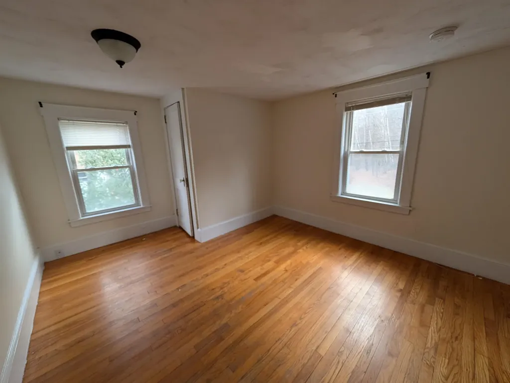 30 Pleasant Street Plymouth NH 03264