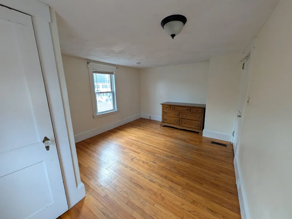 30 Pleasant Street Plymouth NH 03264