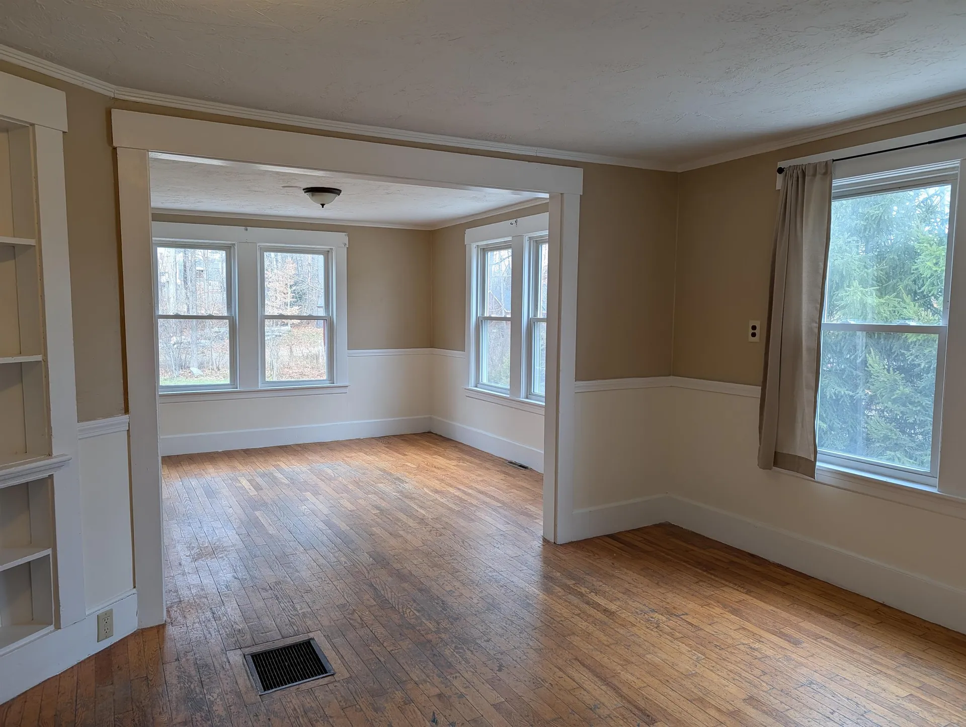 30 Pleasant Street Plymouth NH 03264