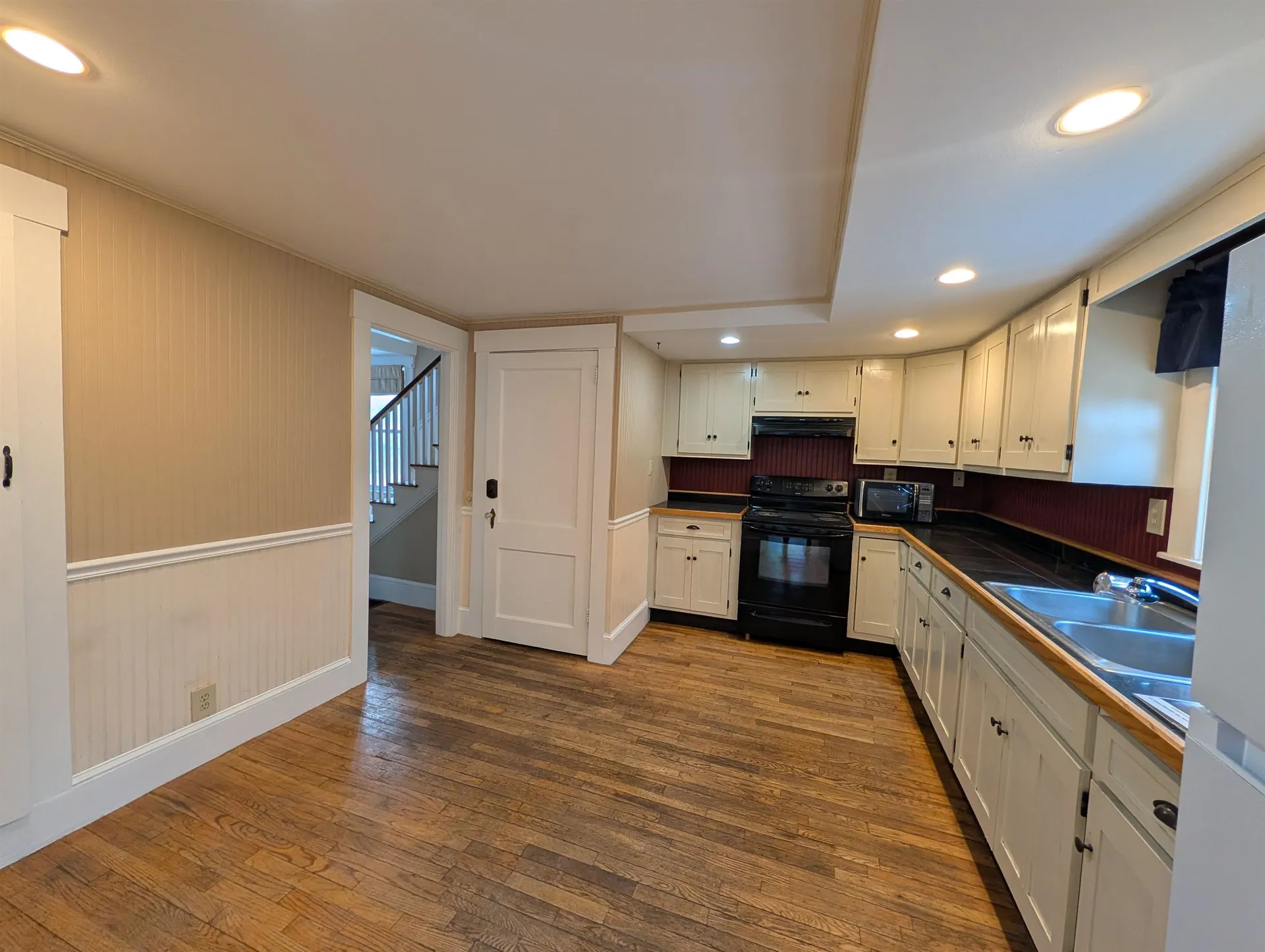 30 Pleasant Street Plymouth NH 03264