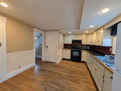 30 Pleasant Street Plymouth NH 03264