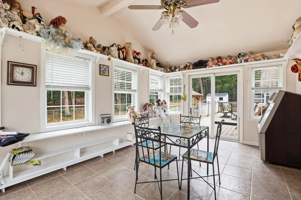 27 Alvirne Drive Hudson NH 03051