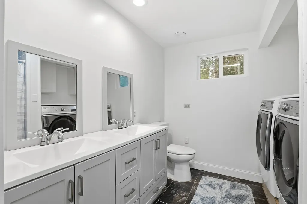 27 Alvirne Drive Hudson NH 03051