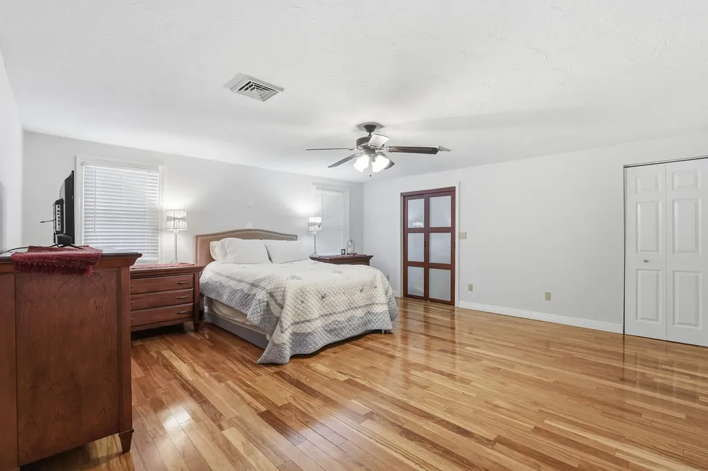 27 Alvirne Drive Hudson NH 03051