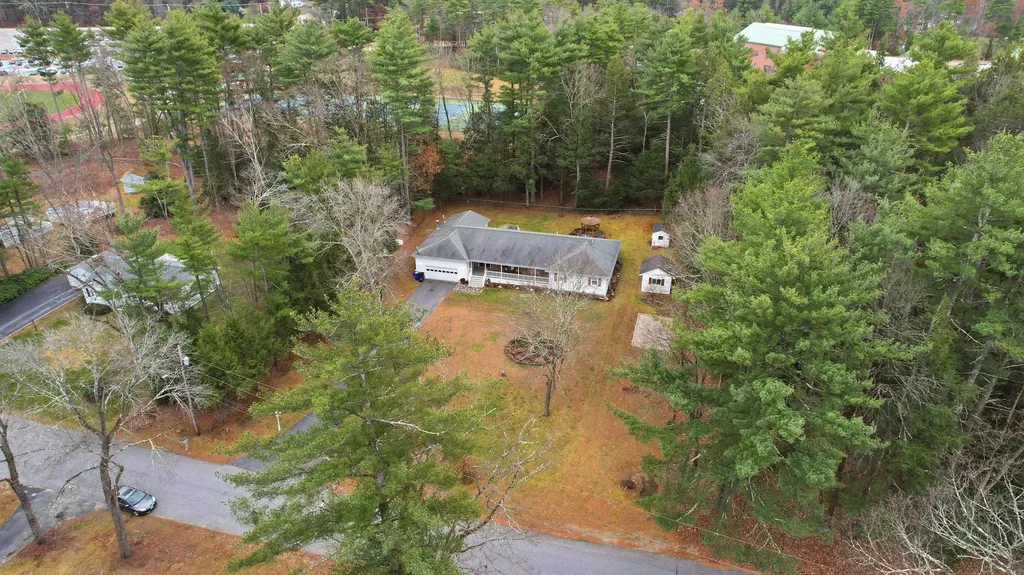 27 Alvirne Drive Hudson NH 03051