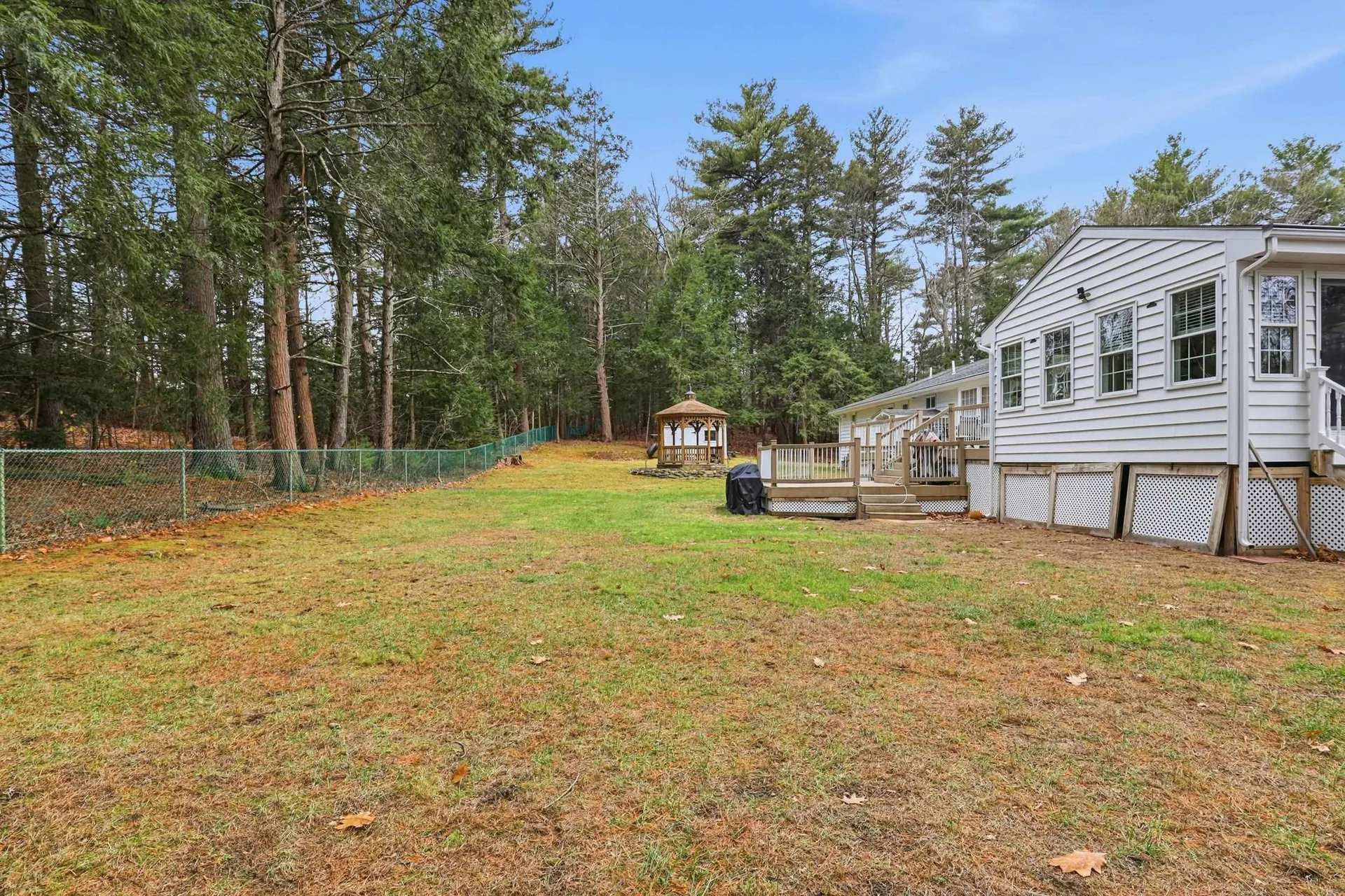 27 Alvirne Drive Hudson NH 03051
