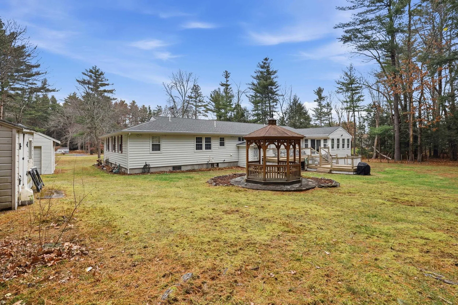 27 Alvirne Drive Hudson NH 03051