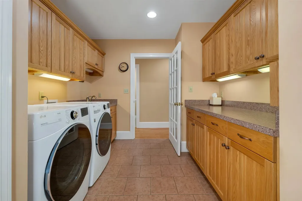 40 North Wood Road Dunbarton NH 03046-4708