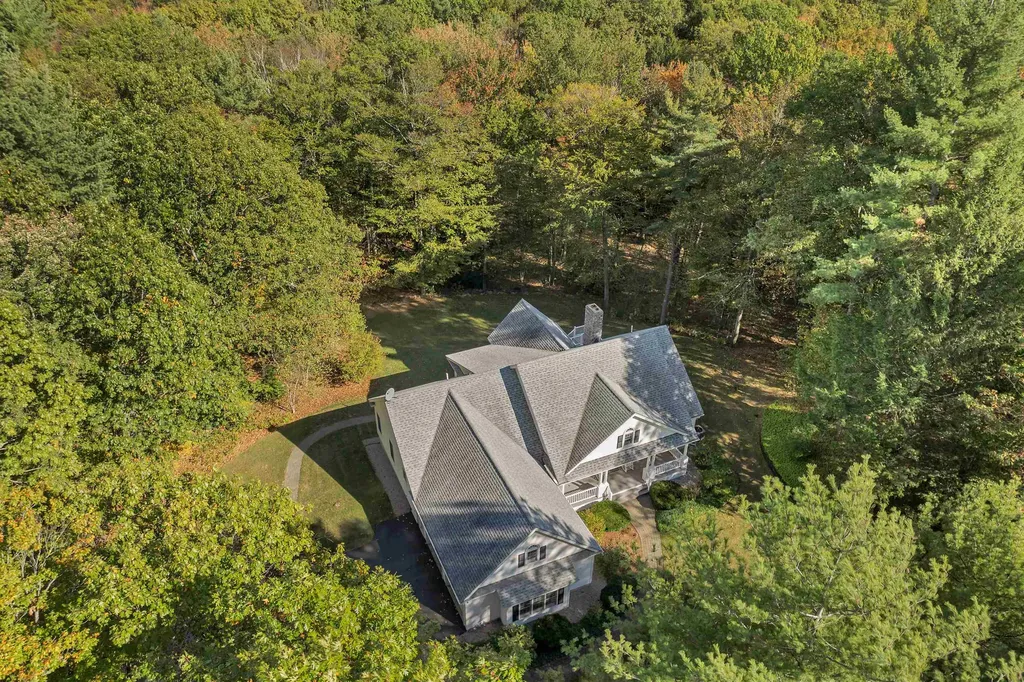 40 North Wood Road Dunbarton NH 03046-4708