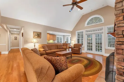 40 North Woods Road Dunbarton NH 03046-4708