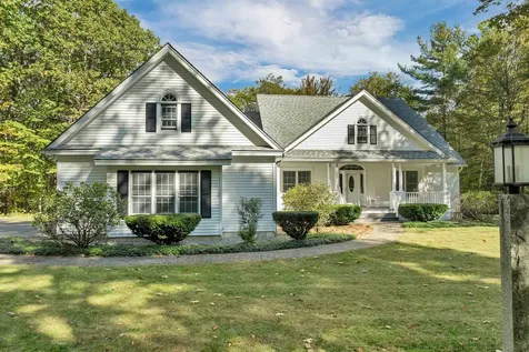 40 North Woods Road Dunbarton NH 03046-4708