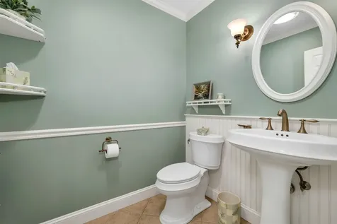 40 North Woods Road Dunbarton NH 03046-4708