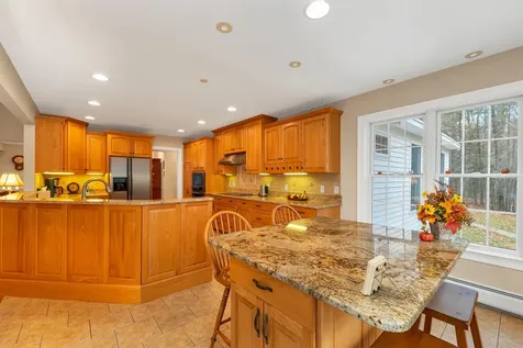 40 North Woods Road Dunbarton NH 03046-4708