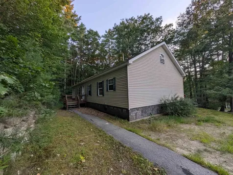 19 Sullivan Drive Allenstown NH 03275