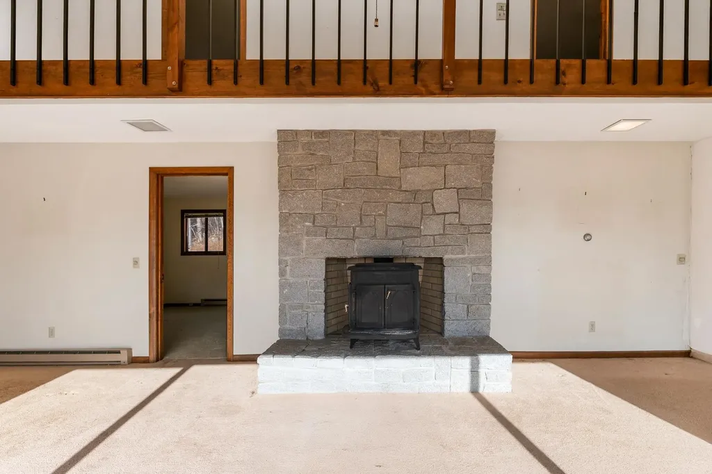 138 Trow Hill Road Sunapee NH 03782