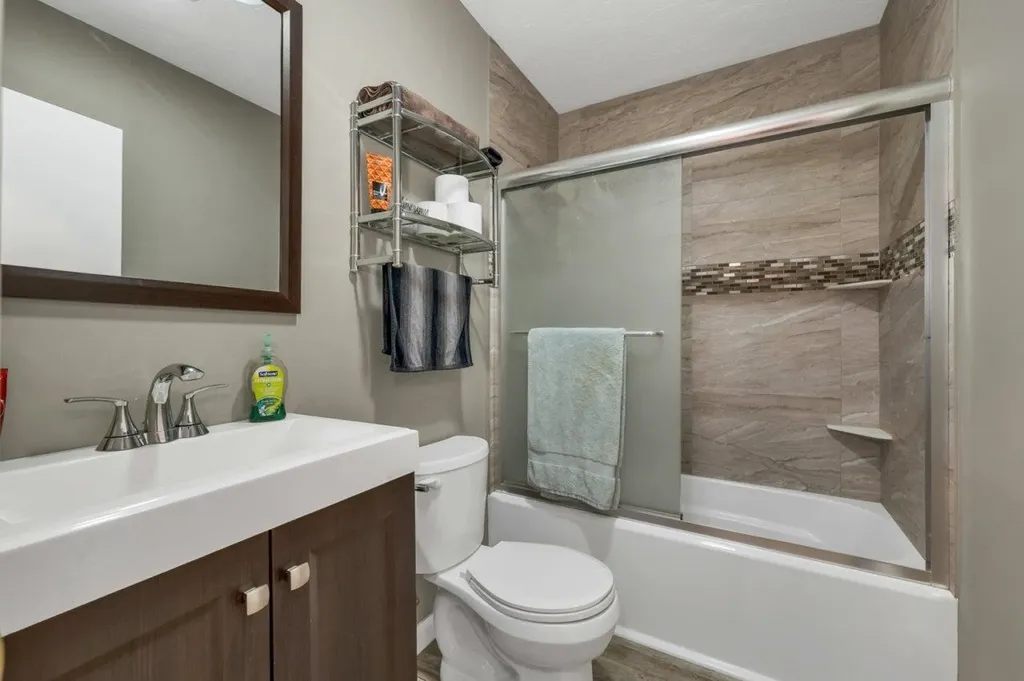 210 Brook Village Road Nashua NH 03062