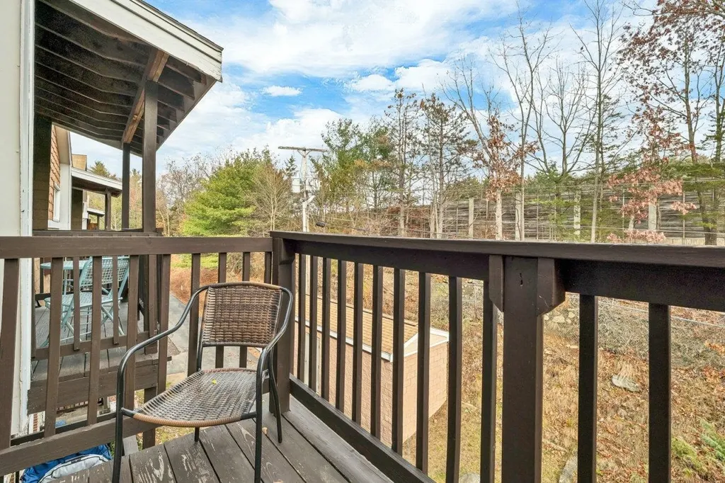 210 Brook Village Road Nashua NH 03062