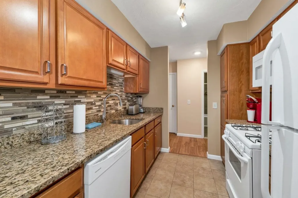 210 Brook Village Road Nashua NH 03062