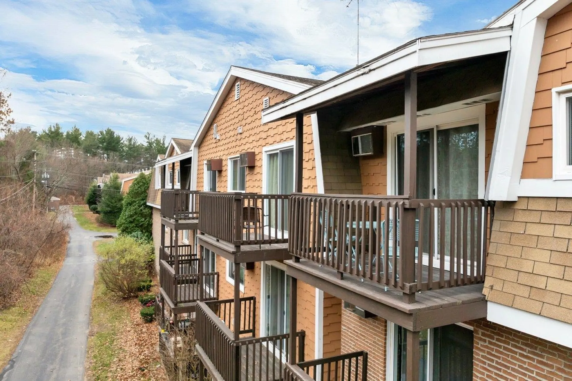 210 Brook Village Road Nashua NH 03062