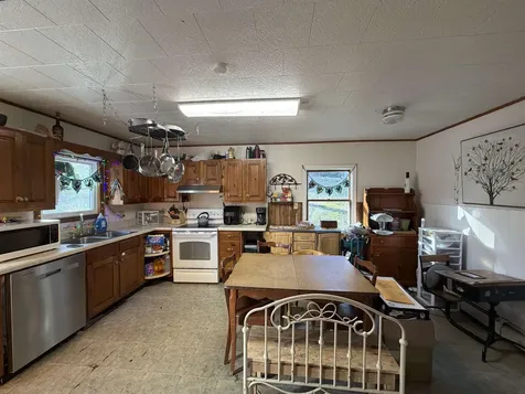 17 Pappas Road Claremont NH 03743