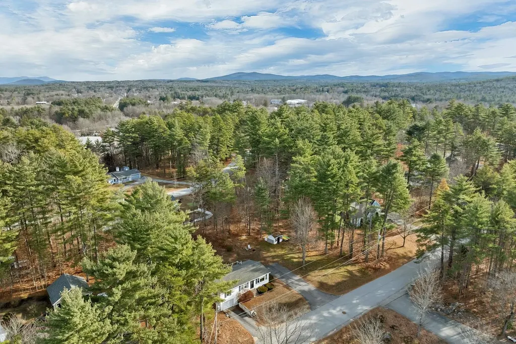 106 Fairview Avenue Conway NH 03818