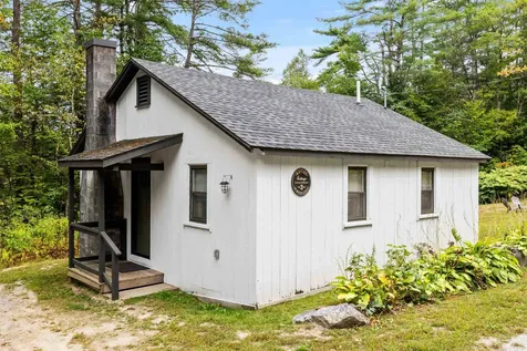 31 Water Street Bradford NH 03221