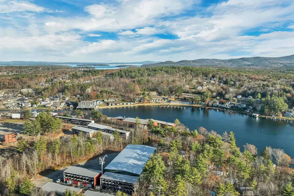 209 Lady Walsingham Way Laconia NH 03246