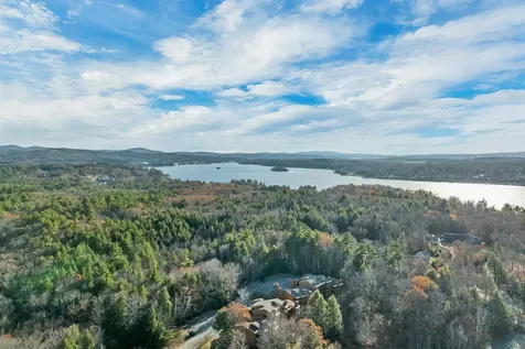 209 Lady Walsingham Way Laconia NH 03246