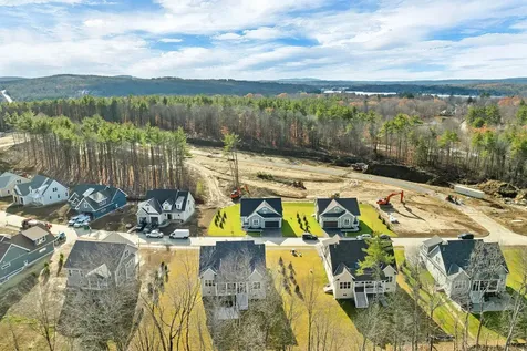 209 Lady Walsingham Way Laconia NH 03246