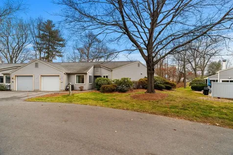 33 Walden Pond Drive Nashua NH 03064