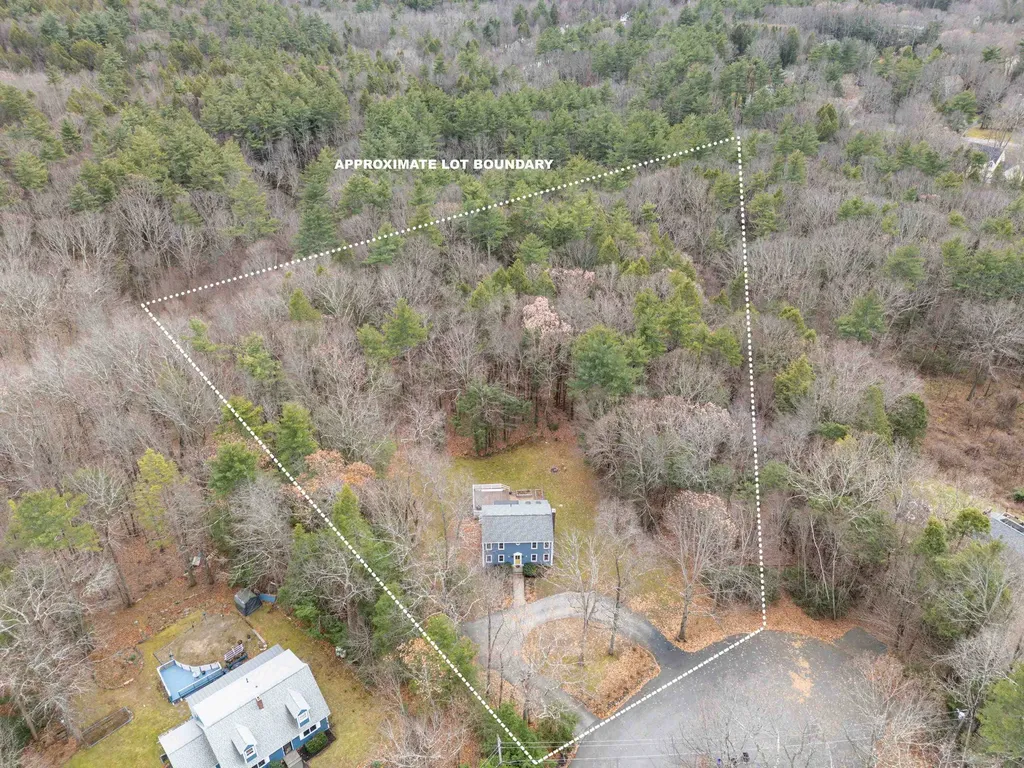 42 Country Road Hampstead NH 03826