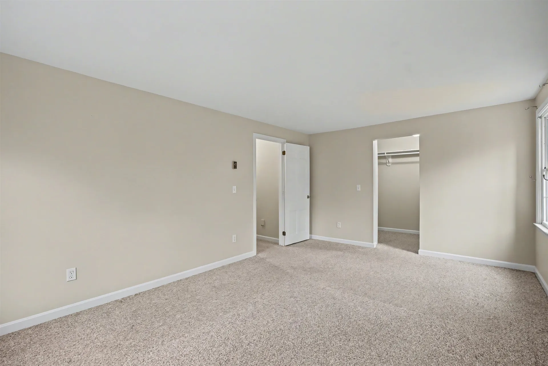 42 Country Road Hampstead NH 03826